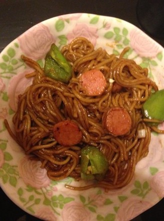 Fried Noodles with Chili Ham