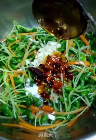 Refreshing Black Bean Sprouts recipe