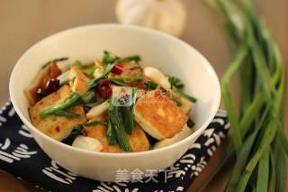 Stir-fried Stinky Tofu with Leeks recipe