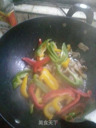 Stir-fried Pork with Three Peppers recipe