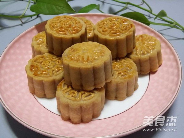 Mooncake with Lotus Seed Paste with Xylitol recipe