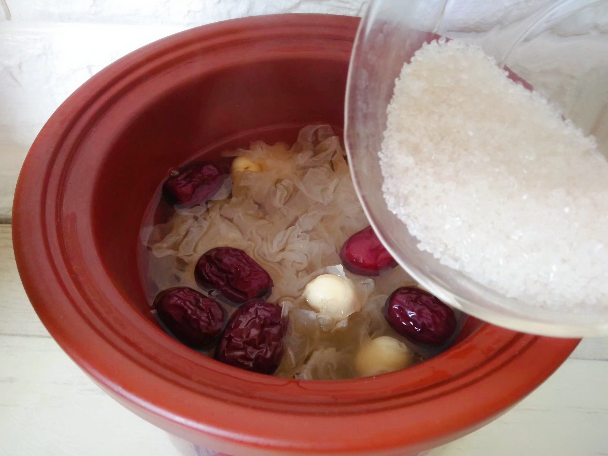 Red Date, Lotus Seed and Tremella Soup recipe