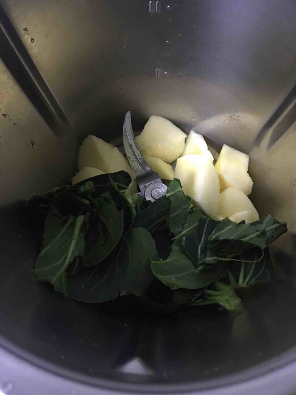 Green Vegetable and Apple Egg Cake (jiuyang Light Luxury Non-stick Wok) recipe