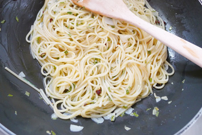 Olive Oil Garlic Pasta recipe