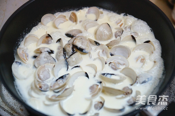 Baked White Scallops with Cream Sauce recipe