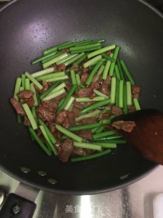 Stir-fried Pork with Garlic Moss recipe