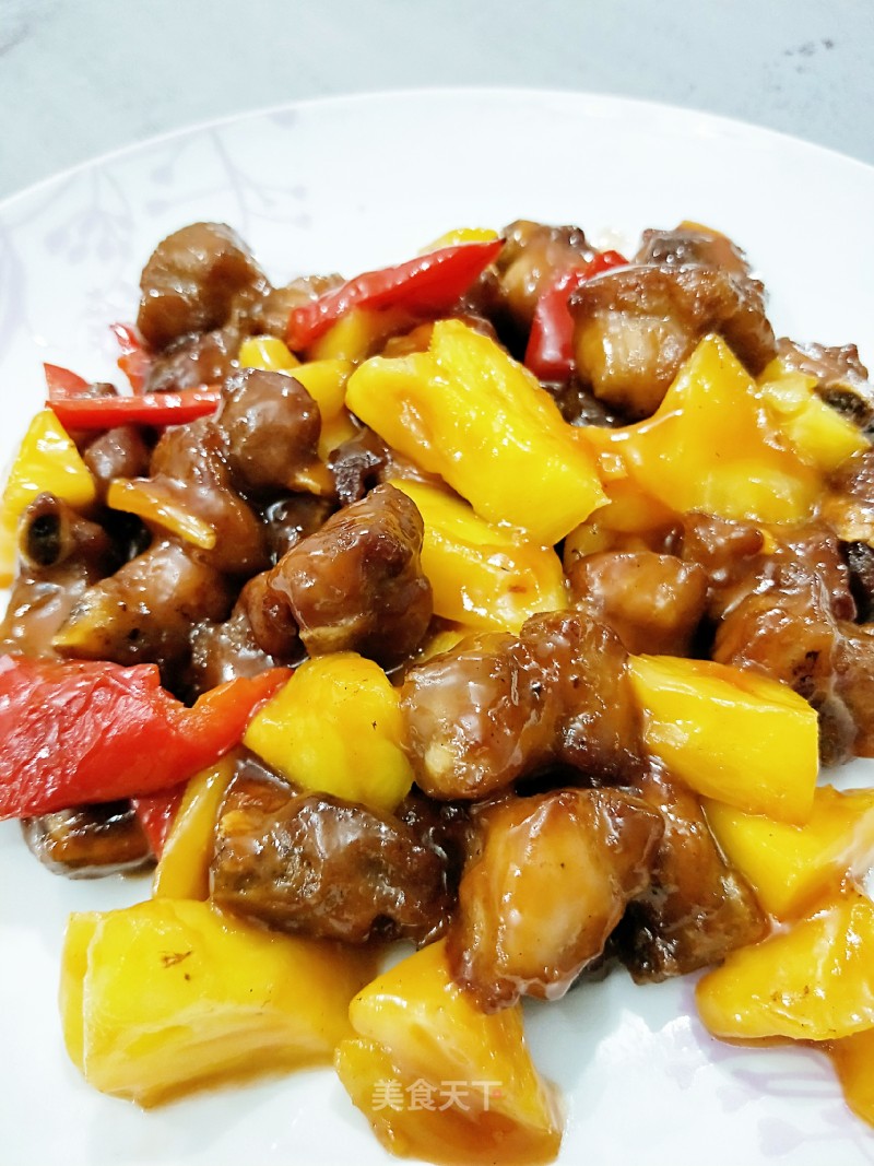 Stir-fried Bones with Pineapple recipe