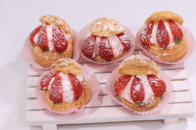 Meringue Strawberry recipe