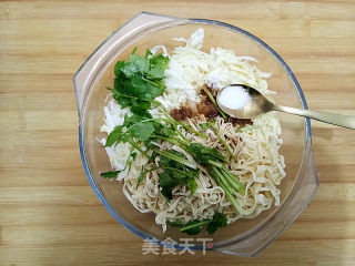 Cabbage Heart Mixed with Bean Shreds recipe