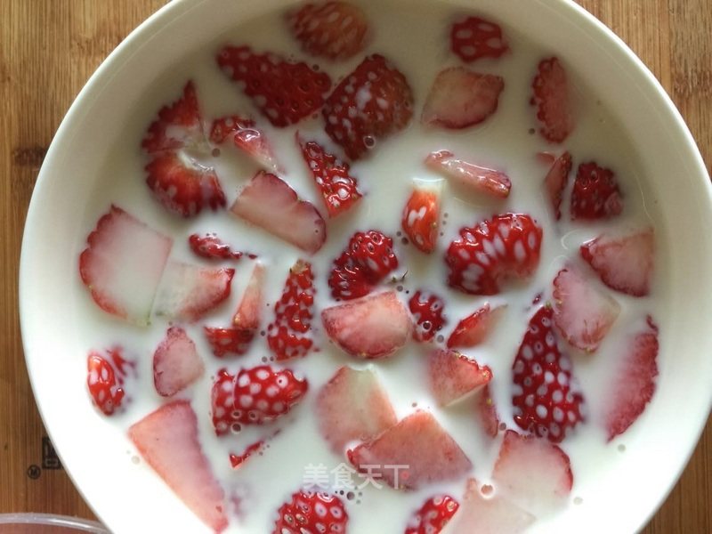 Strawberry Coconut Milk Jelly recipe