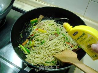 Stir-fried Pasta with Green Sauce recipe