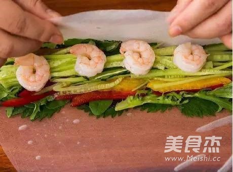 Thai Style Prawn Rice Rolls recipe
