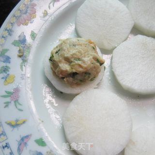 Steamed Radish Meatballs and Eggs recipe