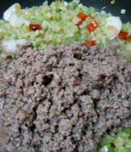 Celery Stir-fried Beef recipe