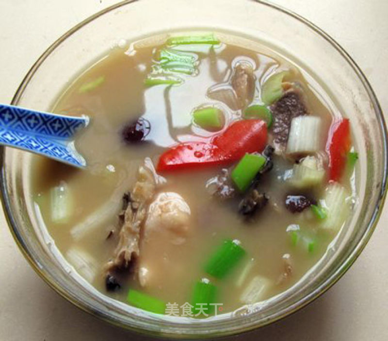 Chuanxiong Baizhi Fish Head Soup recipe