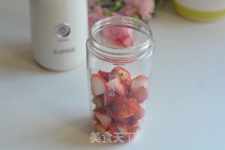Strawberry Milkshake recipe