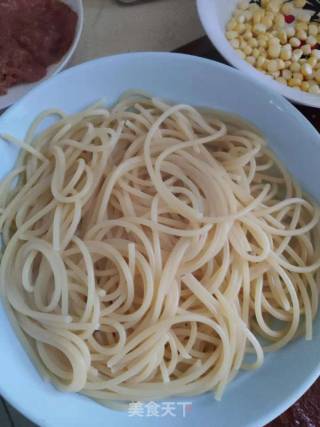 Pasta with Cheese and Meat Sauce recipe