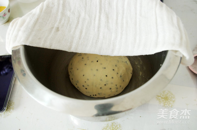 Yogurt Flower Bread recipe