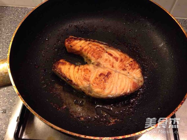 Pan-fried Salmon with Lime Juice recipe