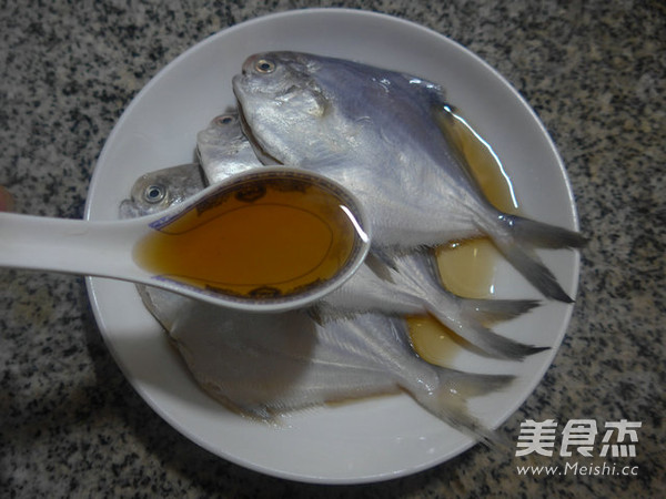 Steamed Pomfret recipe