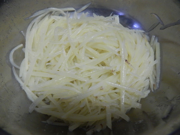 Potato Shreds with Kelp Salad recipe