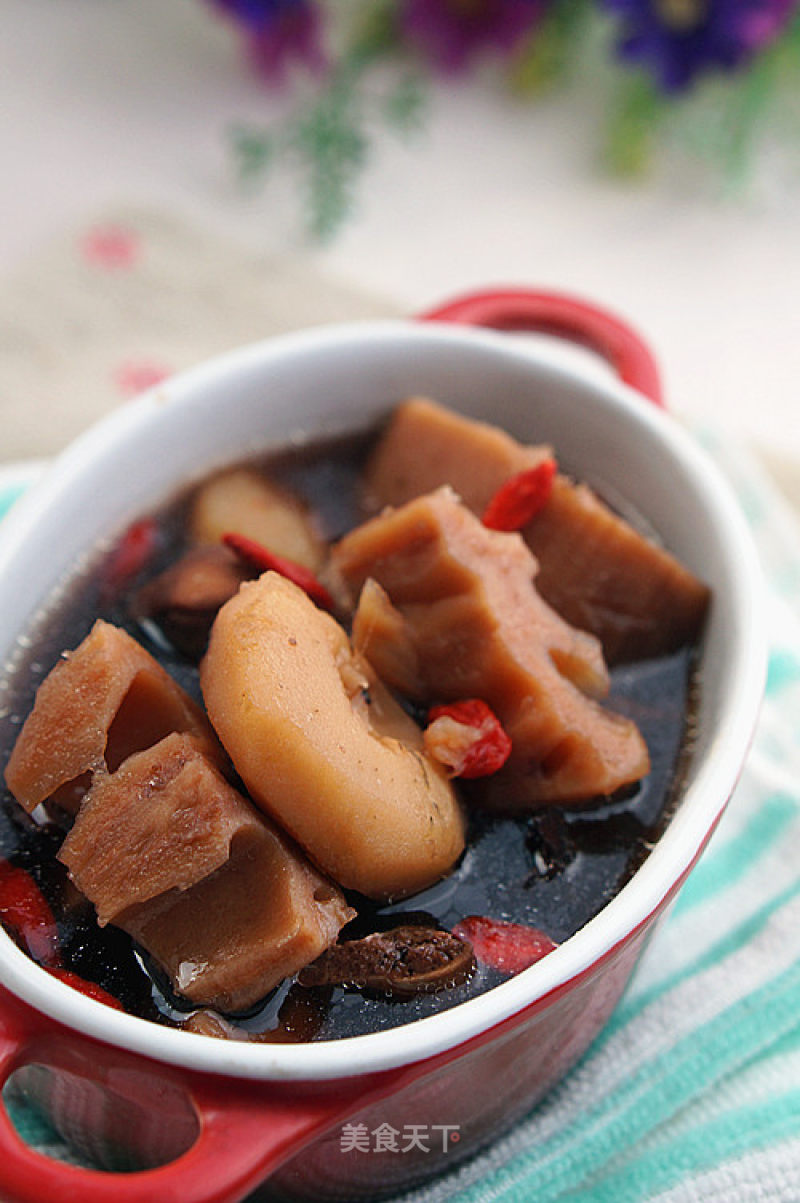 Lotus Root Soup with Horseshoe Ribs recipe