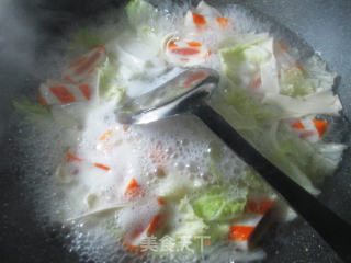 Heart-packed Shrimp Cake and Chinese Cabbage Belt Noodles recipe