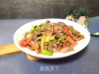 Stir-fried Shredded Beef with Green Peppers and Onions recipe