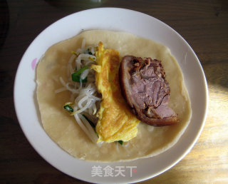 Beijing-flavored Spring Pancakes-pancakes with Pork Shoulders recipe