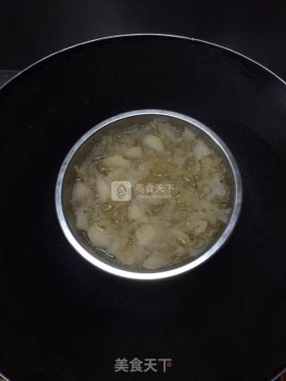 Sydney White Fungus Stewed with Rock Sugar recipe