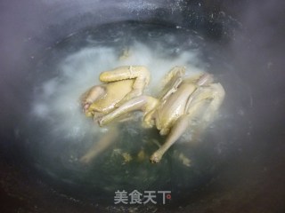 Stewed Pigeon with Gastrodia recipe