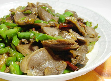 Stir-fried Green Pepper with Duck Gizzards recipe