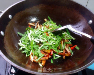 Stir-fried Pork with Dried Leek recipe