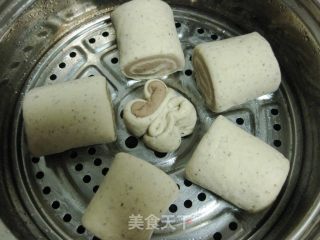 Soy Milk Two-color Steamed Buns recipe