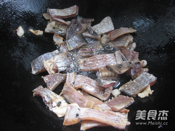 Dry Roasted Wuchang Fish recipe