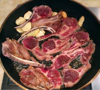 Grilled Lamb Chops with Colored Vegetables recipe