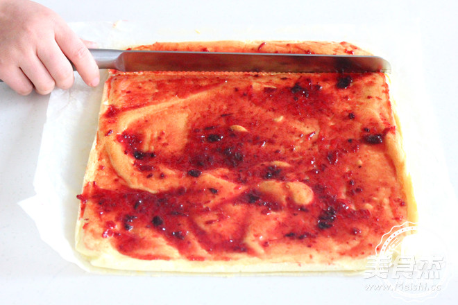Strawberry Sweetheart Cake Roll recipe
