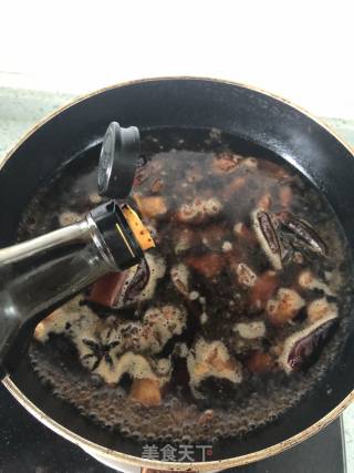 Braised Pork Stew with Dried Potato Chips recipe
