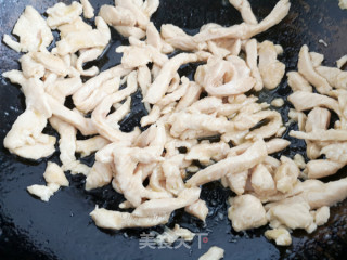 Stir-fried Cauliflower with Shredded Chicken recipe