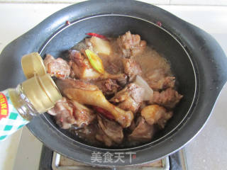 Roasted Duck Legs with Lettuce recipe