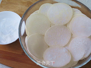 Crisp and Refreshing 【soy Pickled Radish】 recipe