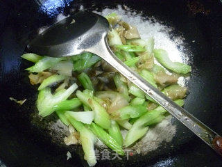 Stir-fried Celery with Mustard recipe