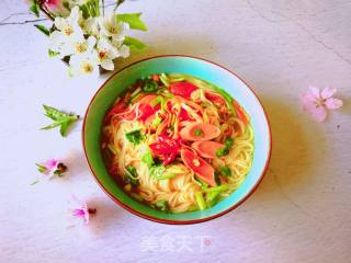 Longxu Noodles with Cordyceps Flower Ham Clear Soup recipe