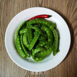 Fried Snow Peas with Squid (how to Soak Dried Squid) recipe