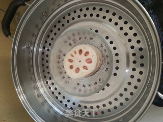 Steamed Eggs in Lotus Root Box recipe