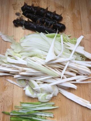 Fried Noodles with King Pleurotus and Sea Cucumber recipe