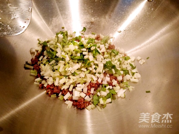 Celery Stir-fried Beef recipe