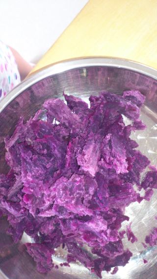 [ma Ma Small Kitchen] Purple Sweet Potato and Rose Bun recipe