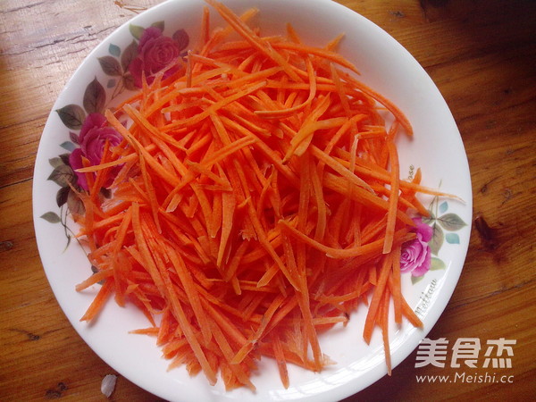 Shredded Pork with Green Pepper and Carrot recipe