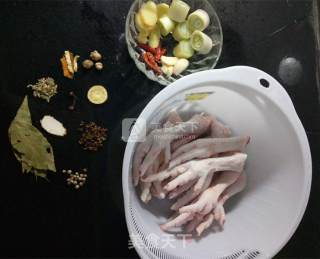 Delicious and Beautiful Braised Chicken Feet recipe